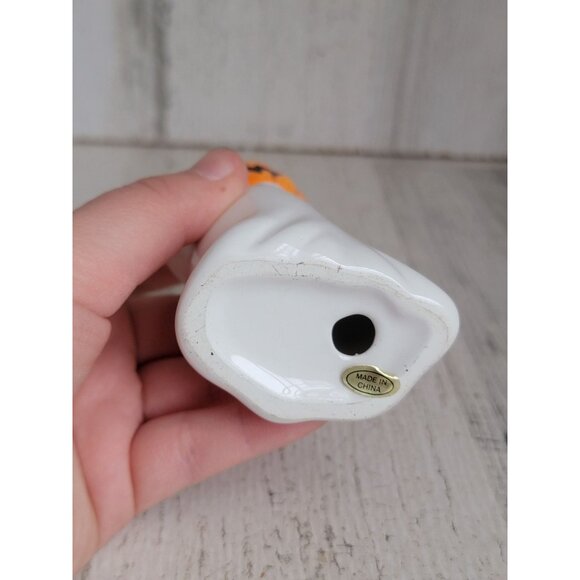 Vintage ceramic ghost holding pumpkin Halloween figure - Picture 6 of 6